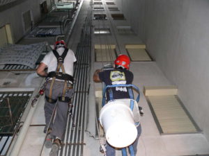 Construcciones Barcino Rehabilitaciones Comunidades de Vecinos - Trabajos Verticales Patio de Luces